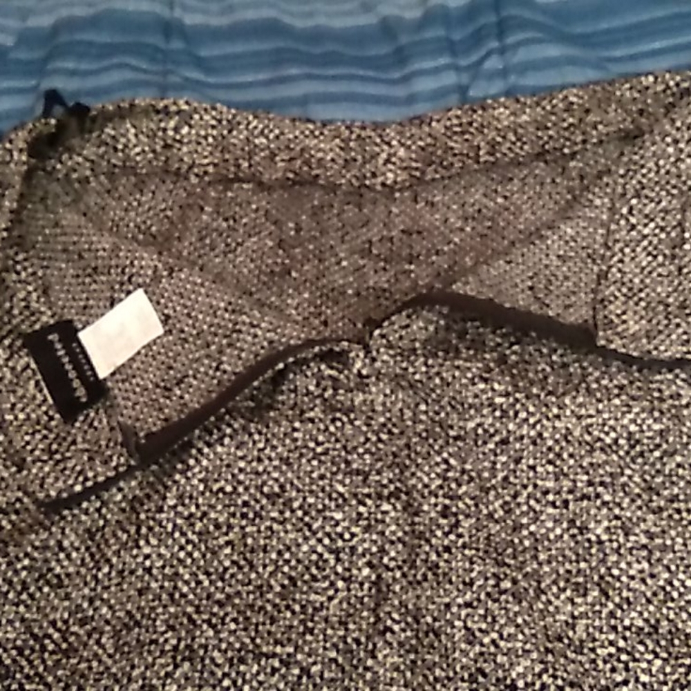 Skirt - Picture 3 of 3